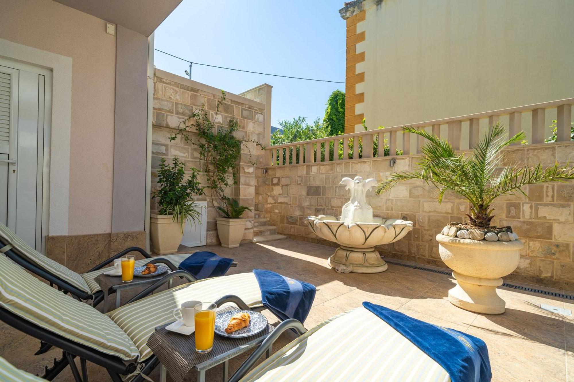 Apartments Villa Aura - Adult Only Dubrovnik Exterior photo