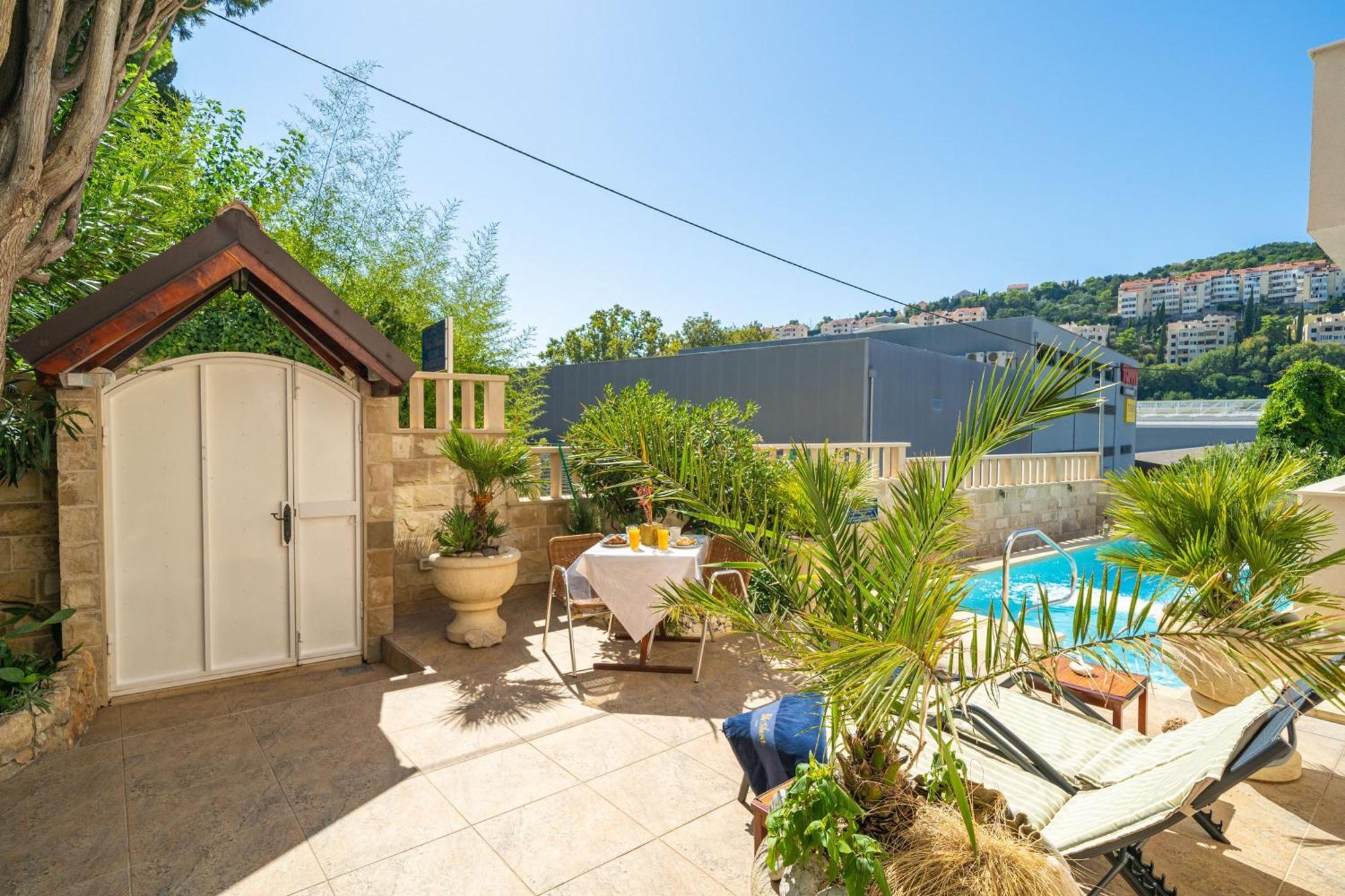 Apartments Villa Aura - Adult Only Dubrovnik Exterior photo